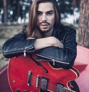 Komenda Photo