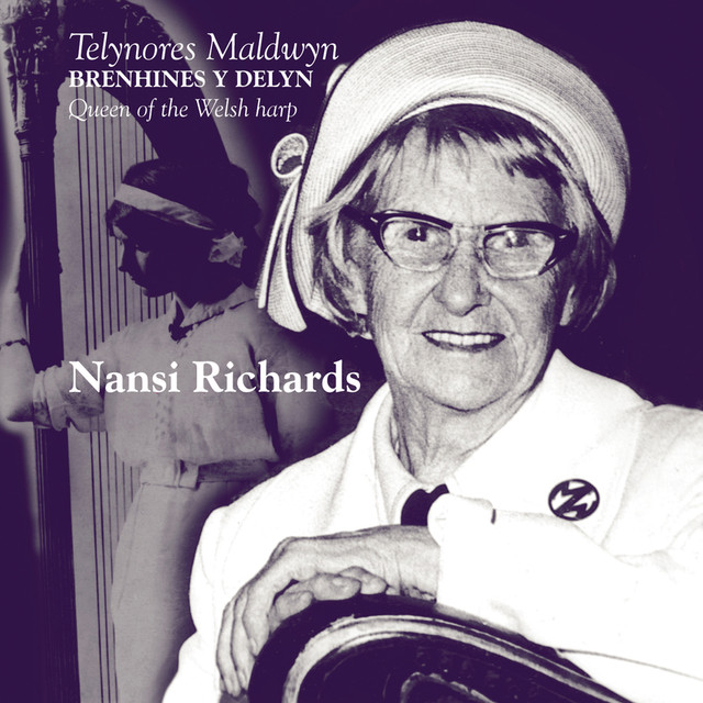 Nansi Richards Photo