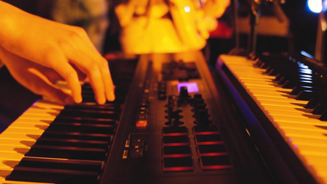 Hideout (Live @ Funkhaus Berlin) cover art