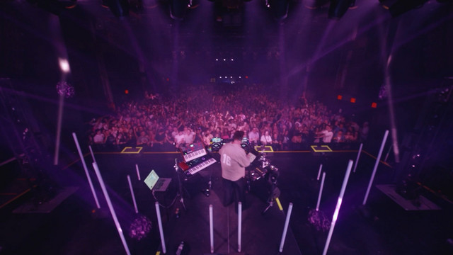 Beside Of Me (Live in Brooklyn) cover art