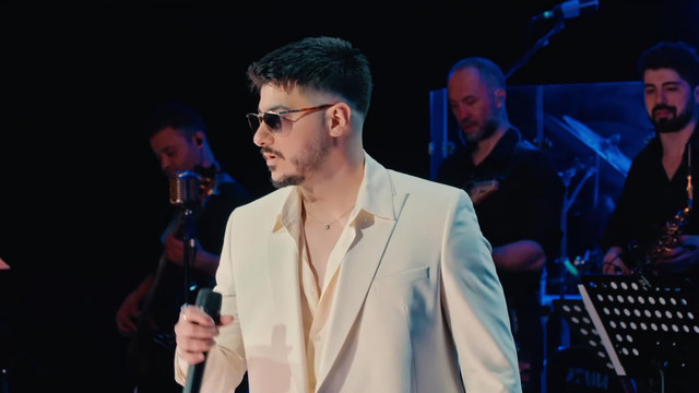 Kutupta Yaz Gibi cover art