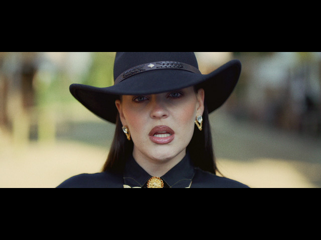 UNHEALTHY (feat. Shania Twain)