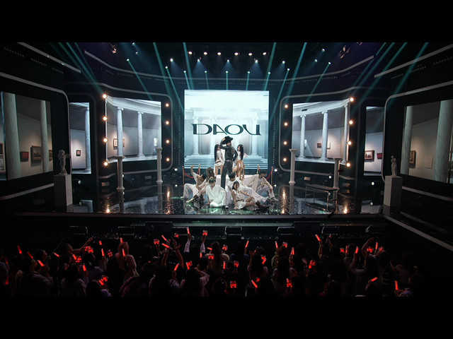 WHITE RABBIT - Thailand Music Countdown Winner’s Stage version