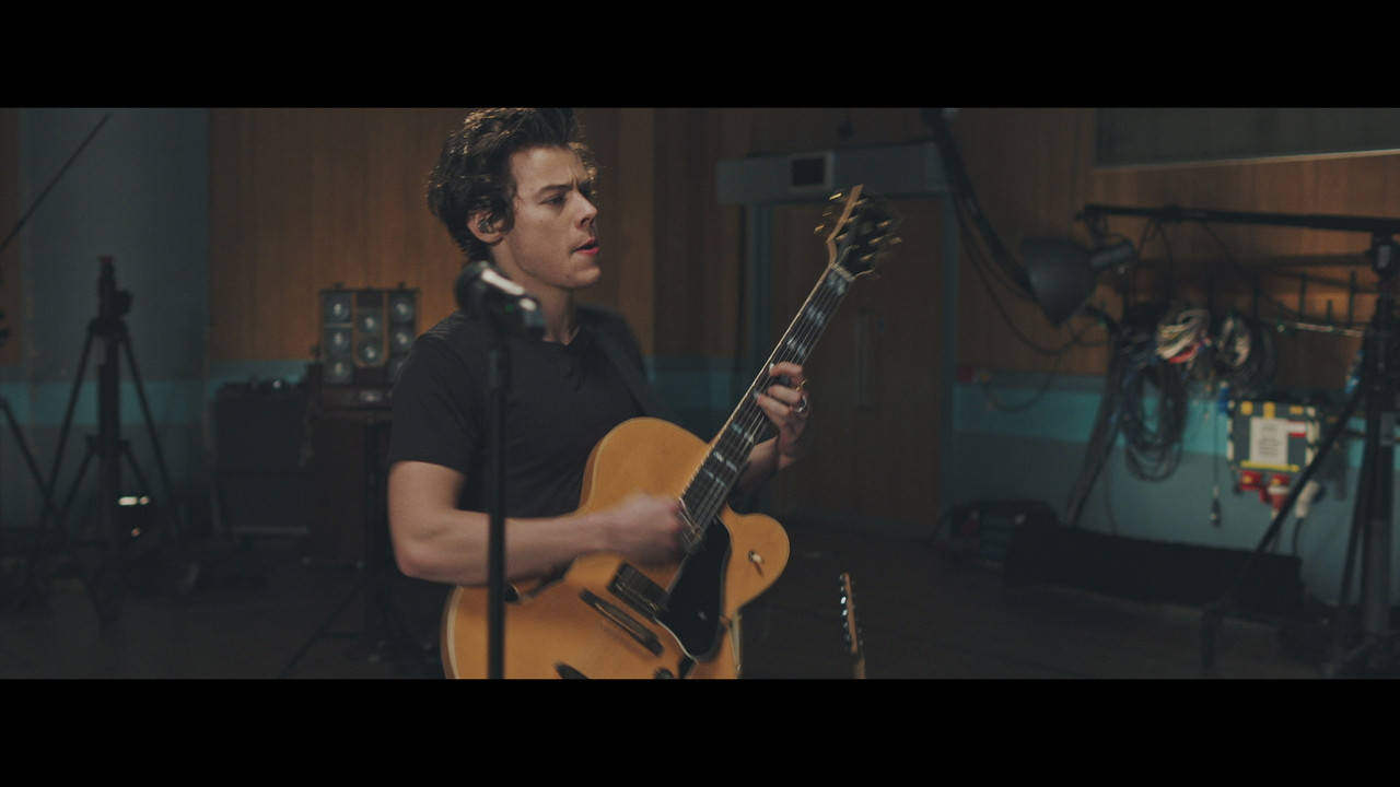 Kiwi - live in studio