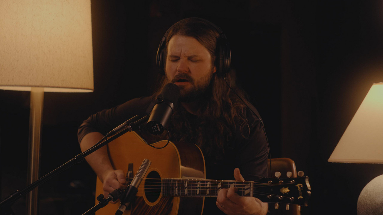 Bar, Guitar, and a Honky Tonk Crowd (Live from Capricorn Studios)