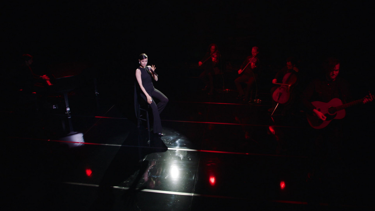 I Luv U (Live Performance)