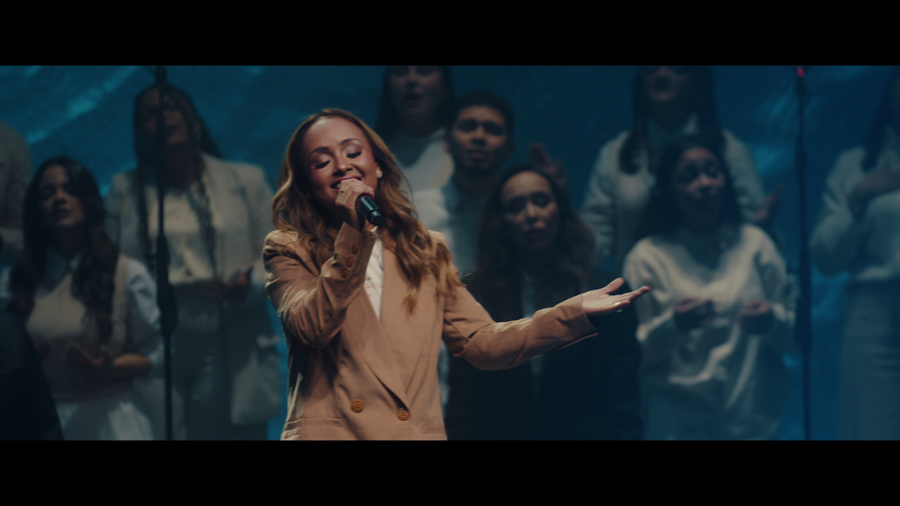 Bruna Karla - Deus de Moisés (Clipe Oficial)