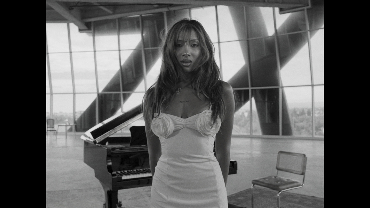Unloveu - Official Visual