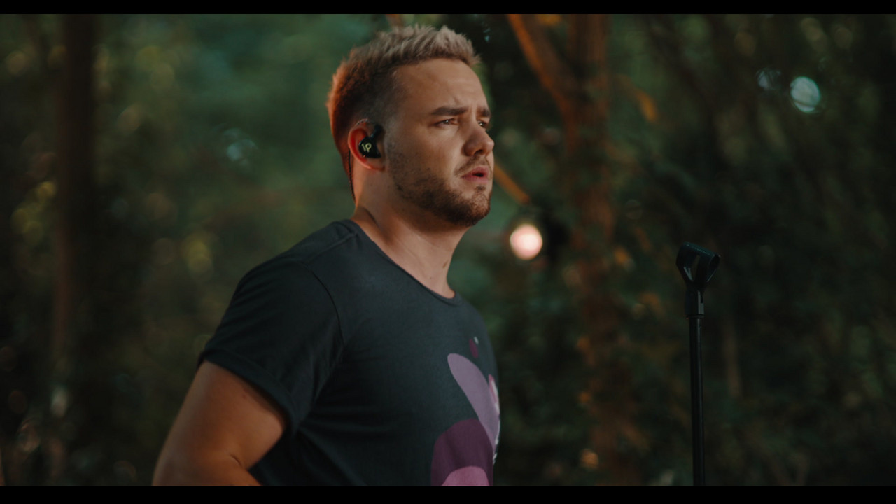 Sunshine - From the Motion Picture “Ron’s Gone Wrong” / Acoustic Performance