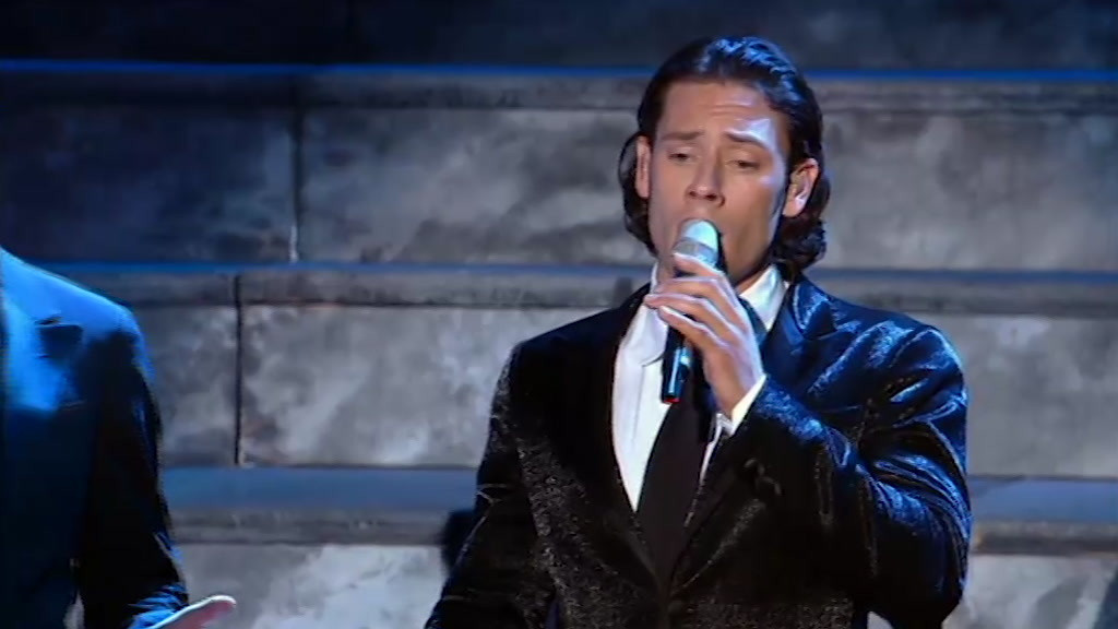 All By Myself (Solo Otra Vez) - Live At The Greek Theatre