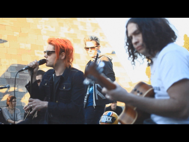Summertime (Acoustic; Live at 98.7-FM Penthouse, Los Angeles, CA