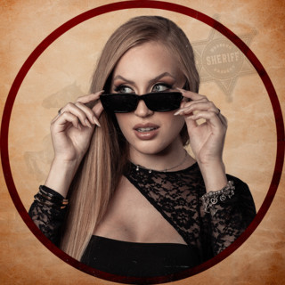 DJ Amanda Schimitz