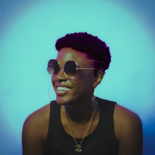 Mo