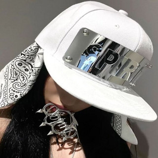 $hitt
