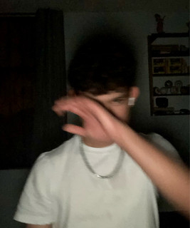 D K