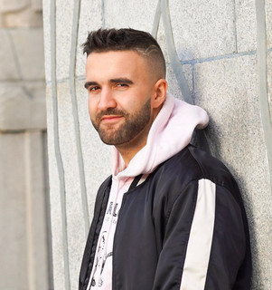 MjK