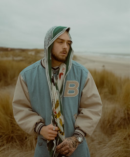 9inebro Photo