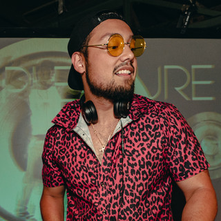 Gil-T Pleasure