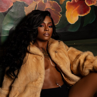 Tina (Hoodcelebrityy)