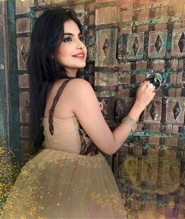 Saloni Thakkar Photo