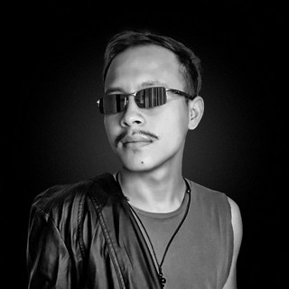 Groovesh Photo