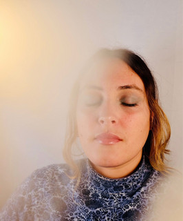 Teah Lewis Photo