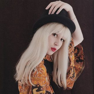 Celsa Maxwell artist photo