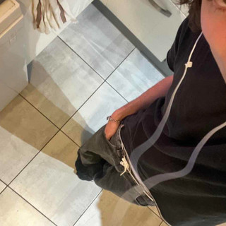 sue
