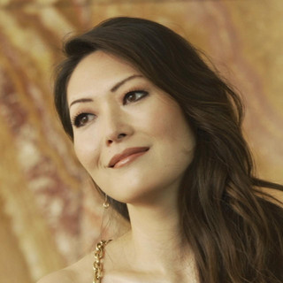 Ayako Fujishima Photo