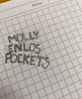 mollyenlospockets