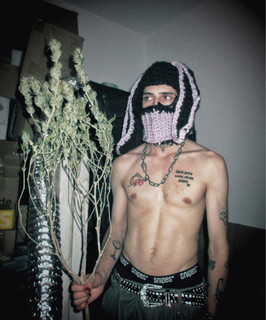 WEEZYLOU Photo