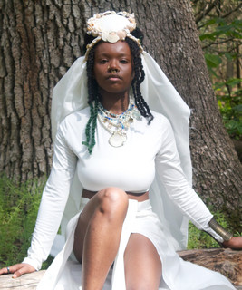 QueenLEFT
