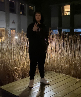1M