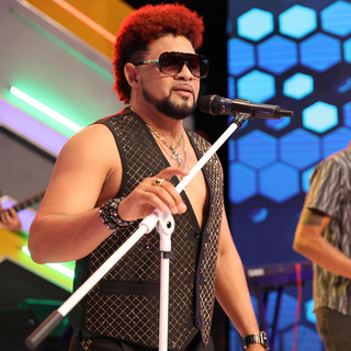 Elvis La Voz The Bacilon Tipico