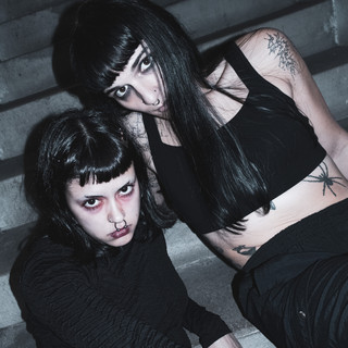 AGRESSIVE GIRLS