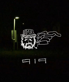919