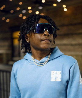 ELI MONTANNA Photo