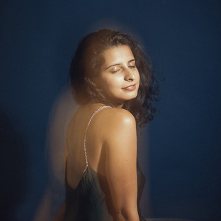 Naina V