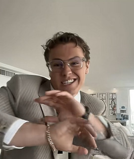 Lester man