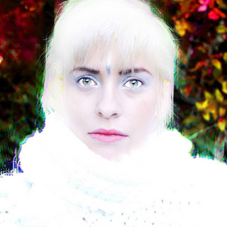 Lucia Luna cover