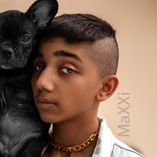 Maxxi cover
