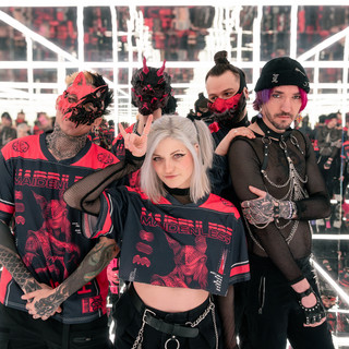AKUMA SIX