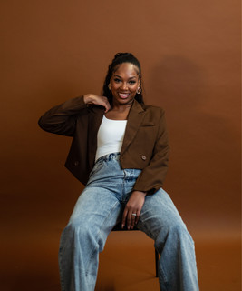 Mia Pearl Photo