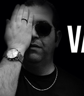 Van Davis cover