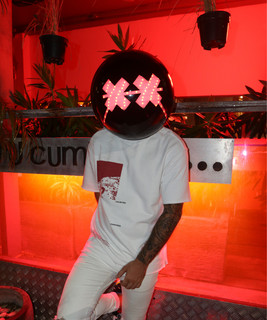 Moji cover