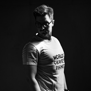 World's Okayest Pianist - Petar Ćulibrk