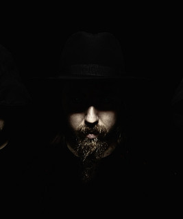 Dustborn Photo