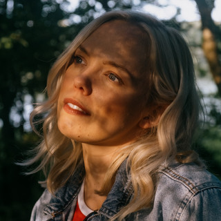 Emily Faye Photo