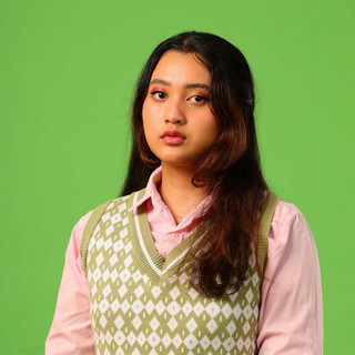 Vee Authari
