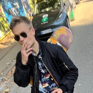 Illegal Russer poster